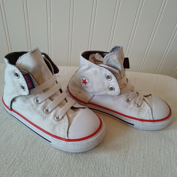 white converse toddler size 8